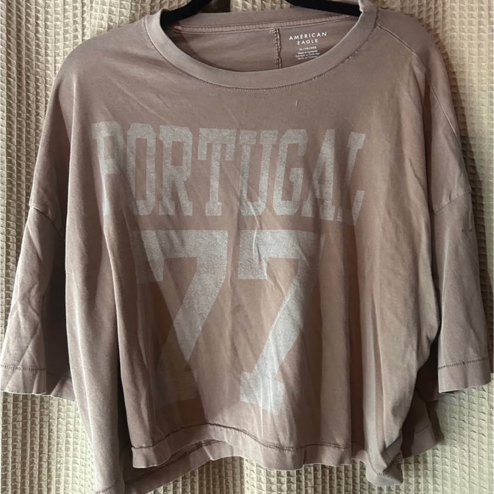 American Eagle Tan T-Shirt